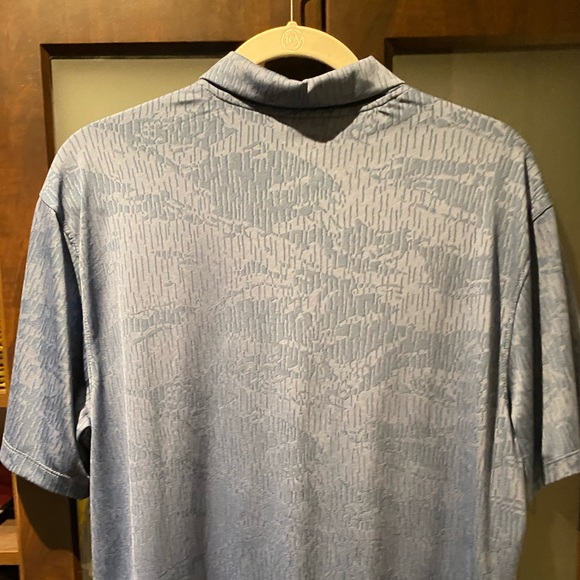 Nike golf polo, medium, very thin for added comfort - Picture 2 of 3